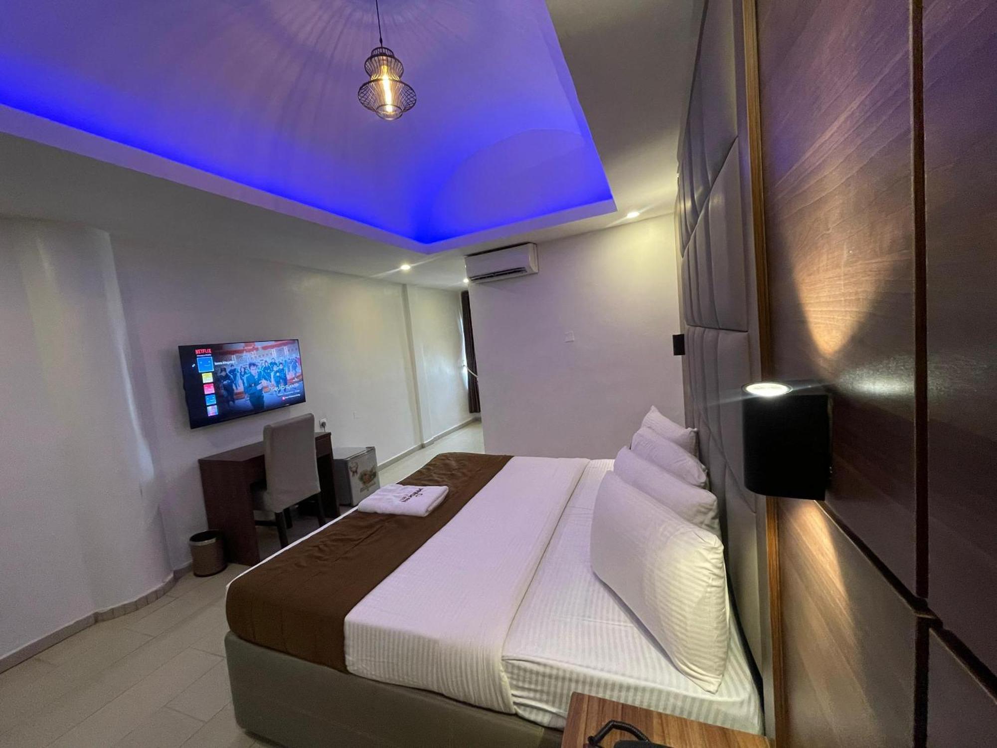 Presken Hotels Alade Avenue Ikeja Exterior photo