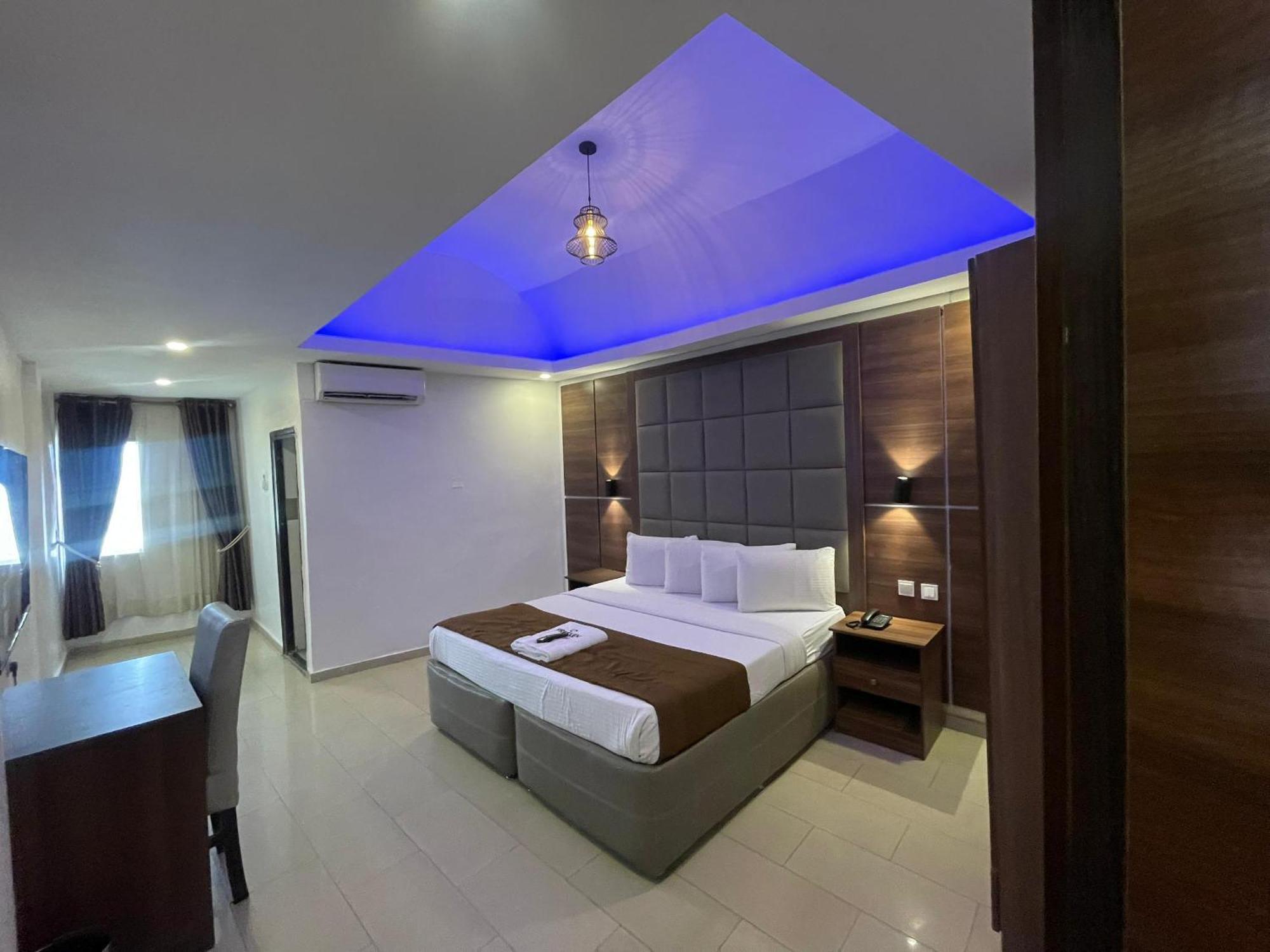 Presken Hotels Alade Avenue Ikeja Exterior photo